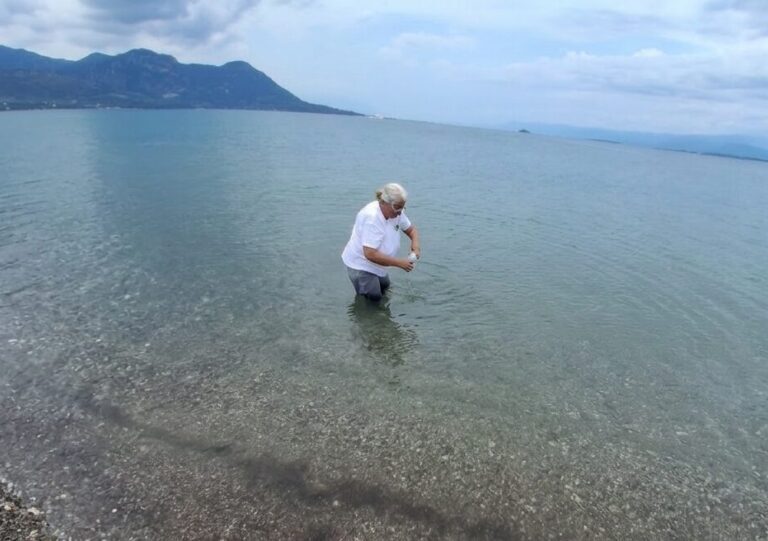 Ανησυχητικά αποτελέσματα των νερών κολύμβησης στις ακτές των Καμένων Βούρλων
